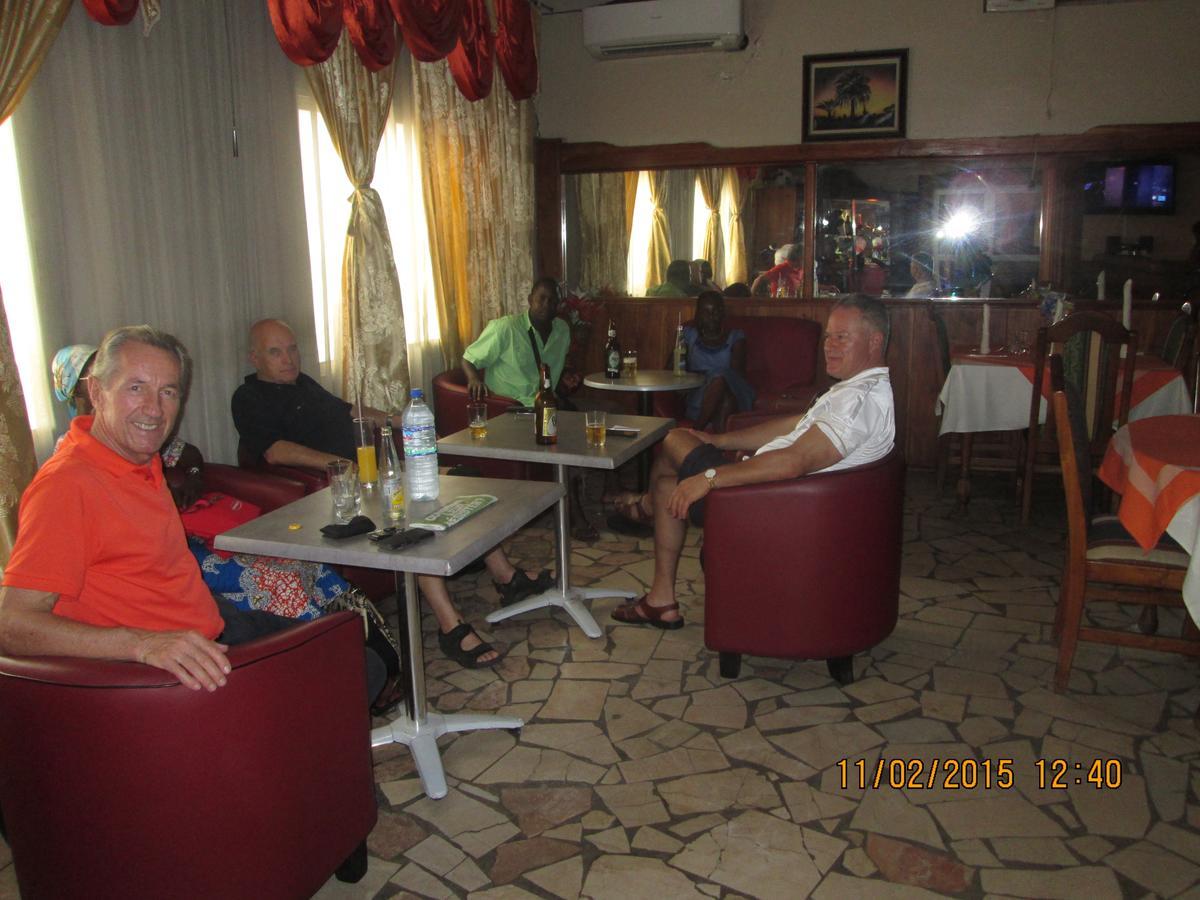 Hotel Ambassadors Lomé Buitenkant foto